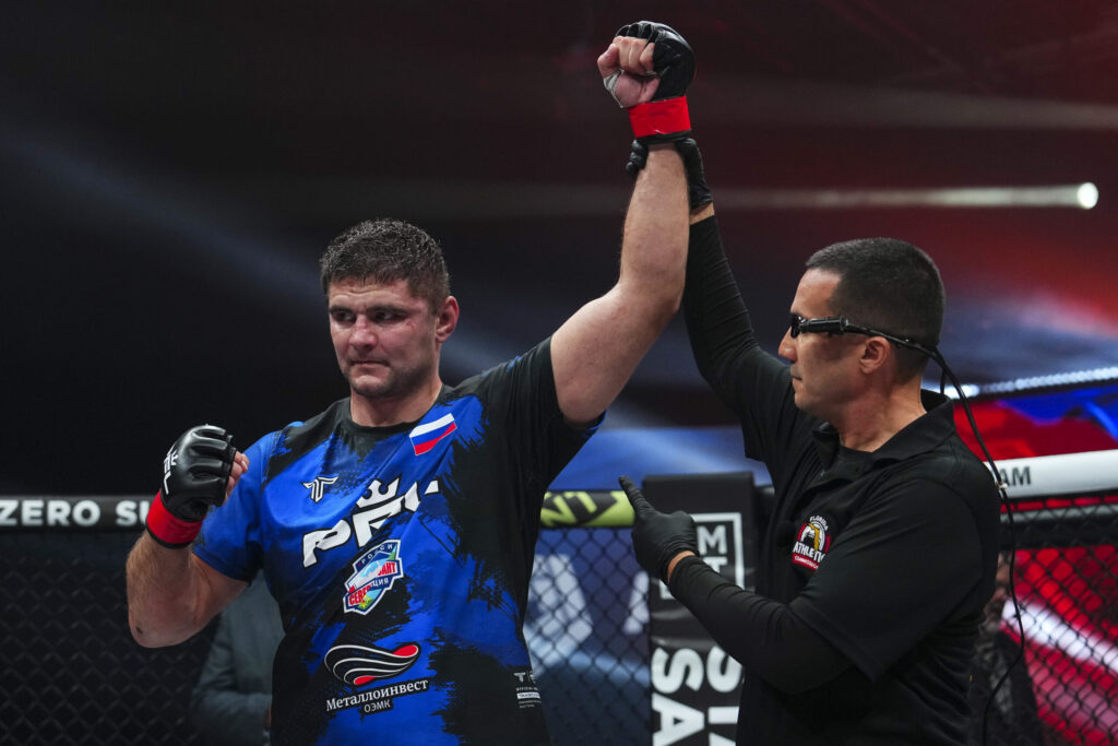 Oleg Popov (20-2) def. Karl Williams (10-3) via split decision (29-28, 28-29, 29-28)